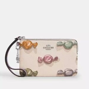 Coach Corner Zip Wristlet With Candy Print And Charm NWT